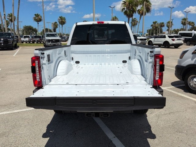 2026 Ford Super Duty F-350 SRW F-350® King Ranch®