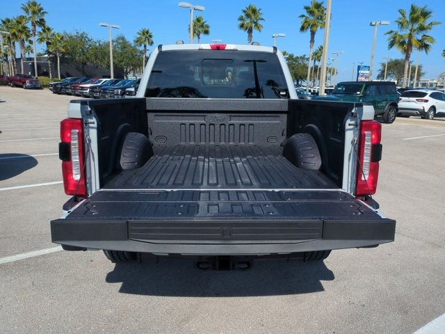 2026 Ford Super Duty F-350 SRW LARIAT