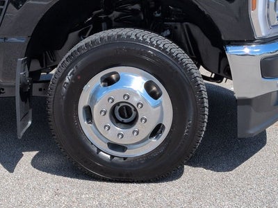 2027 Ford Super Duty F-350 DRW F350 4X4 CREwith C