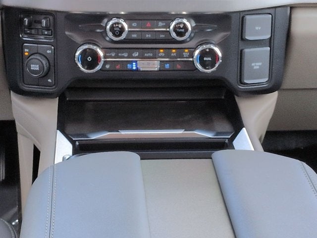 2026 Ford Super Duty F-350 DRW Platinum