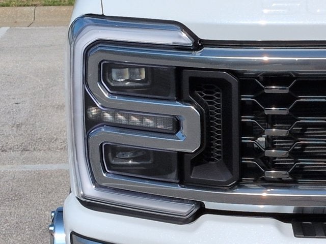 2026 Ford Super Duty F-350 DRW Platinum