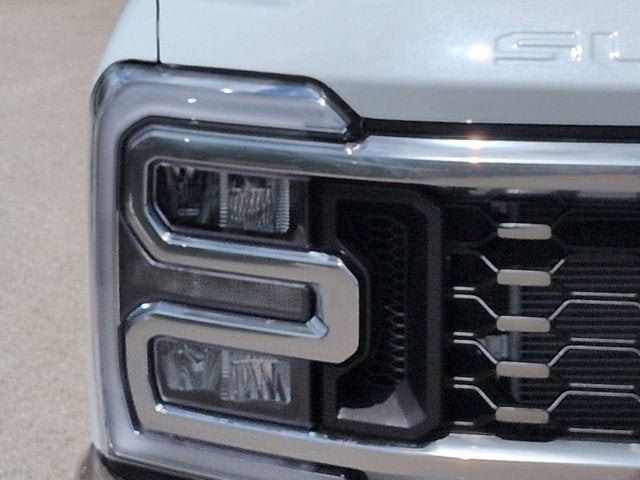 2026 Ford Super Duty F-350 DRW F-350® King Ranch®