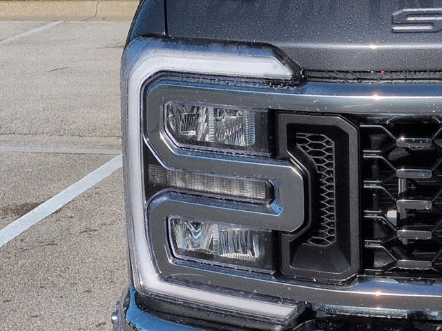 2026 Ford Super Duty F-350 DRW F-350® Lariat®