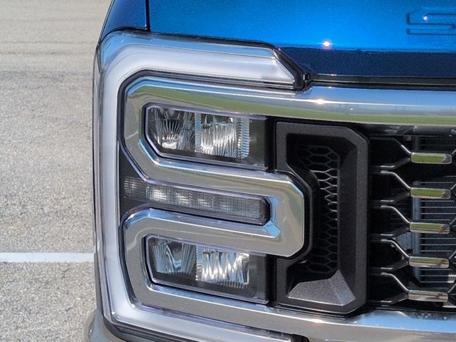 2026 Ford Super Duty F-350 DRW F-350® King Ranch®
