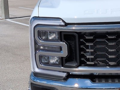 2027 Ford Super Duty F-350 DRW XLT