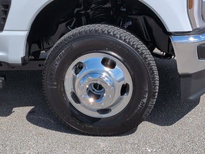 2027 Ford Super Duty F-350 DRW XLT
