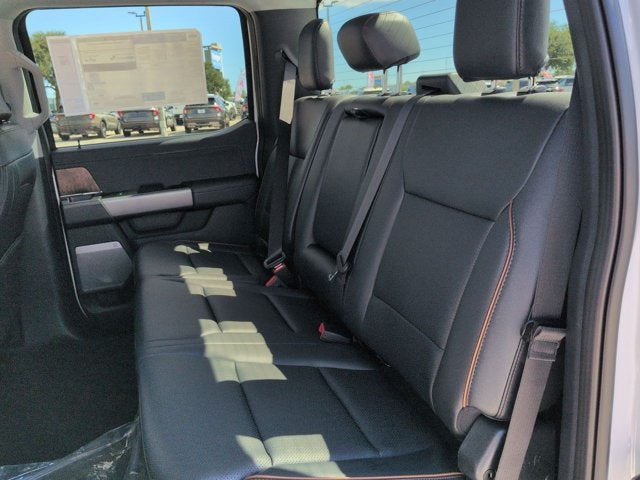 2027 Ford Super Duty F-350 DRW XLT