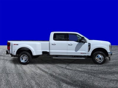 2027 Ford Super Duty F-350 DRW XLT