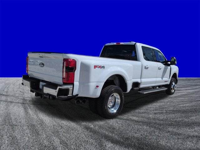 2027 Ford Super Duty F-350 DRW XLT