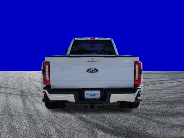 2027 Ford Super Duty F-350 DRW XLT