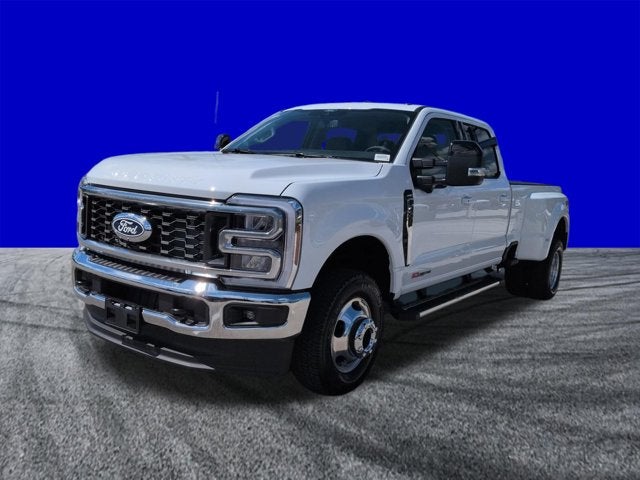 2027 Ford Super Duty F-350 DRW XLT
