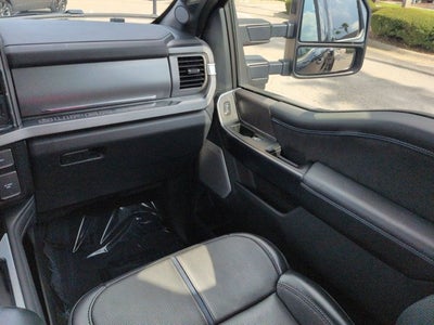 2025 Ford Super Duty F-350 DRW Platinum