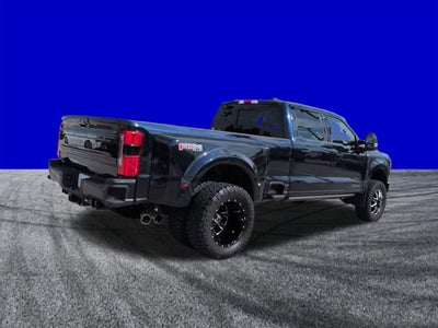 2025 Ford Super Duty F-350 DRW Platinum