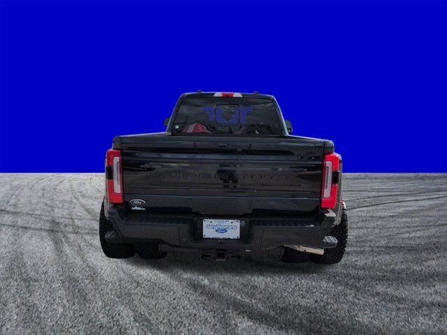 2025 Ford Super Duty F-350 DRW Platinum
