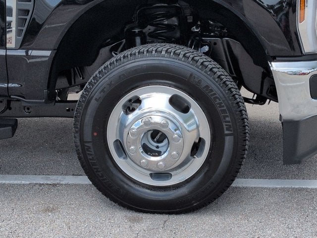 2026 Ford Super Duty F-350 DRW F-350® Lariat®