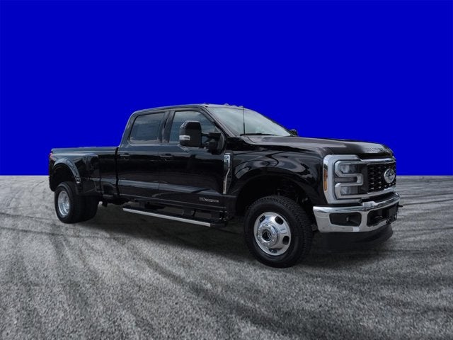 2026 Ford Super Duty F-350 DRW F-350® Lariat®