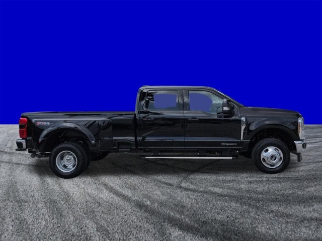 2026 Ford Super Duty F-350 DRW F-350® Lariat®