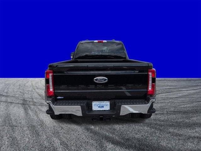 2026 Ford Super Duty F-350 DRW F-350® Lariat®