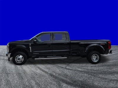 2026 Ford Super Duty F-350 DRW F-350® Lariat®