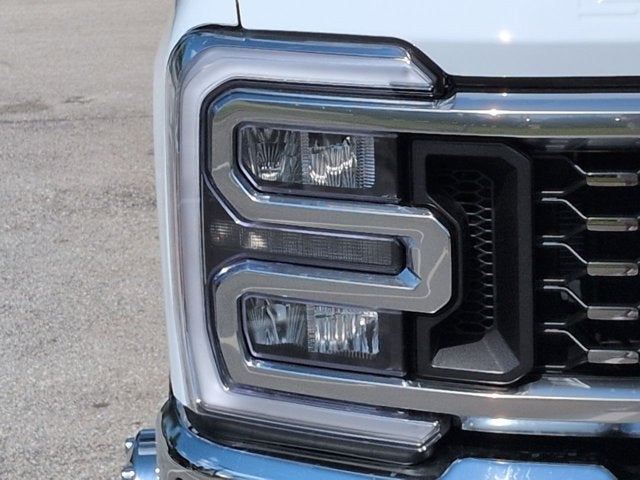 2026 Ford Super Duty F-350 DRW F-350® Lariat®