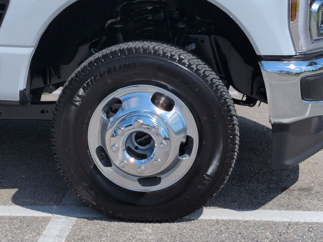 2026 Ford Super Duty F-350 DRW F-350® Lariat®