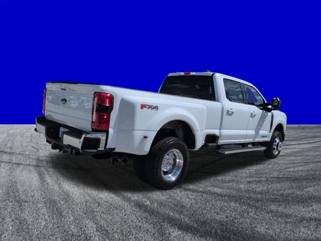2026 Ford Super Duty F-350 DRW F-350® Lariat®