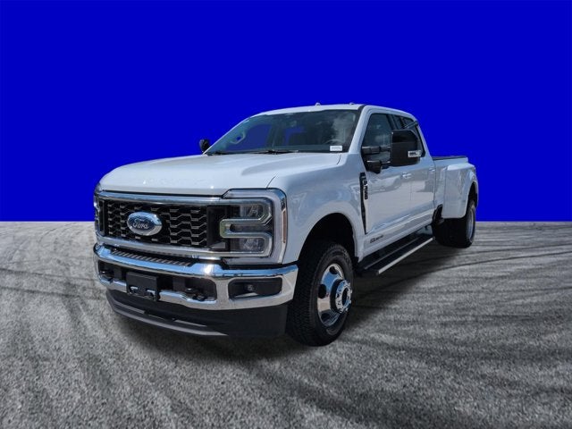 2026 Ford Super Duty F-350 DRW F-350® Lariat®