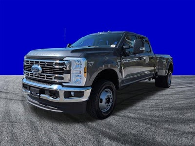 2026 Ford Super Duty F-350 DRW F-350® XLT