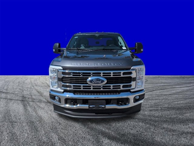 2026 Ford Super Duty F-350 DRW F-350® XLT