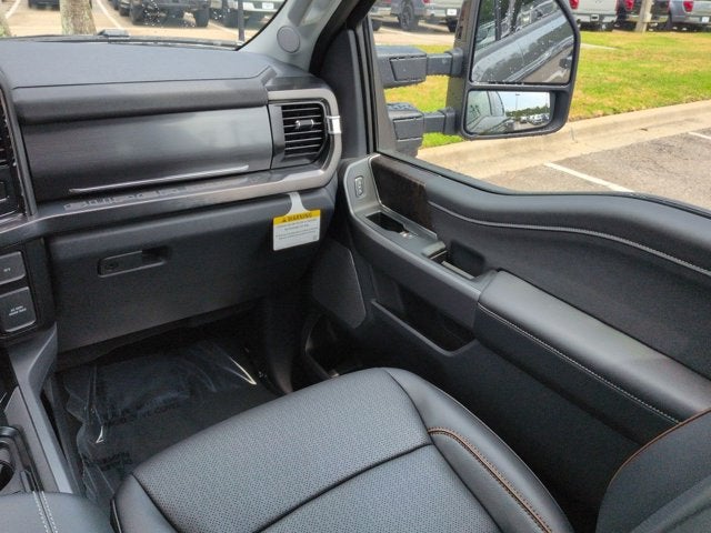 2026 Ford Super Duty F-350 DRW F-350® Lariat®