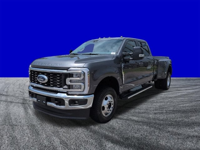 2026 Ford Super Duty F-350 DRW F-350® Lariat®