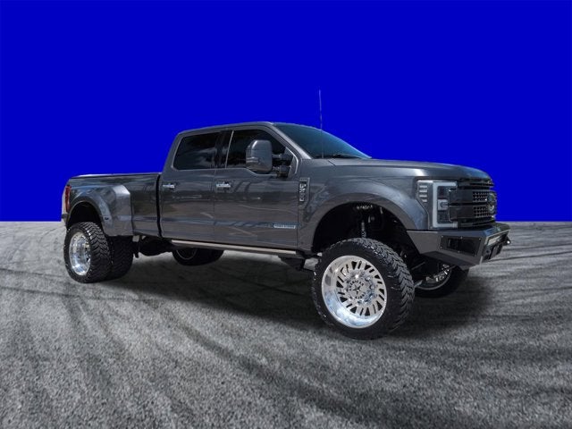 2017 Ford Super Duty F-350 DRW Platinum