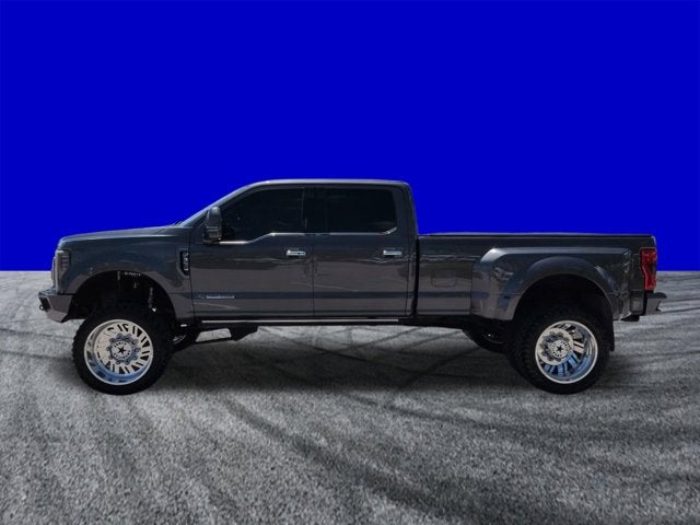 2017 Ford Super Duty F-350 DRW Platinum