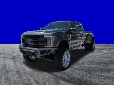2017 Ford Super Duty F-350 DRW Platinum