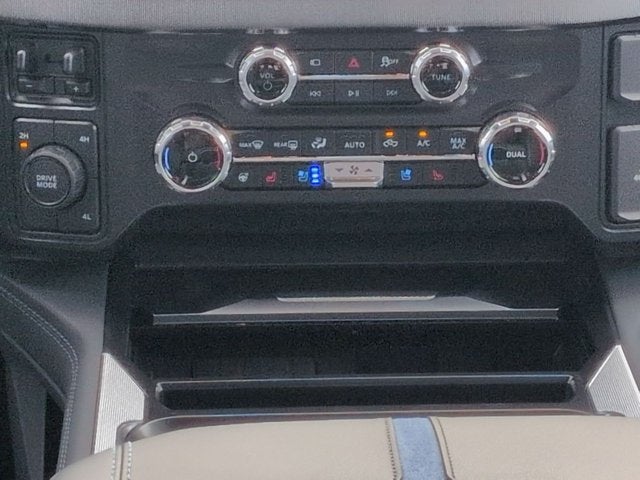2026 Ford Super Duty F-350 DRW F-350® Platinum®