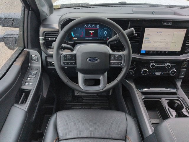 2026 Ford Super Duty F-450 DRW F-450® Lariat®