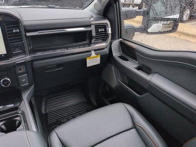 2026 Ford Super Duty F-450 DRW F-450® Lariat®