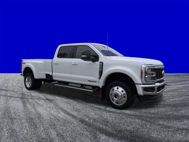 2026 Ford Super Duty F-450 DRW F-450® Lariat®