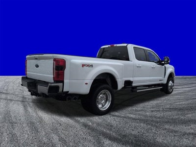 2026 Ford Super Duty F-450 DRW F-450® Lariat®