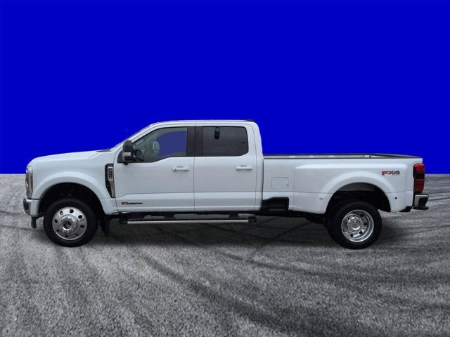 2026 Ford Super Duty F-450 DRW F-450® Lariat®
