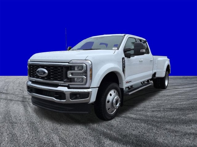 2026 Ford Super Duty F-450 DRW F-450® Lariat®
