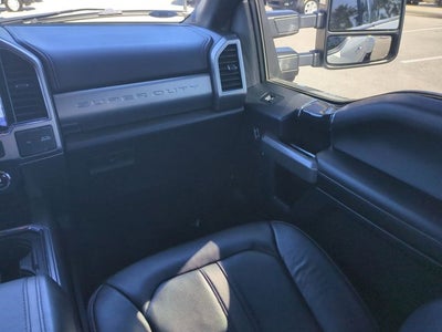 2022 Ford Super Duty F-450 DRW Platinum
