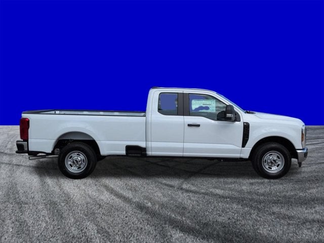 2027 Ford Super Duty F-350 SRW XL