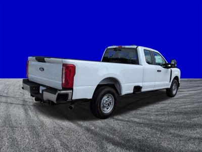 2027 Ford Super Duty F-350 SRW XL