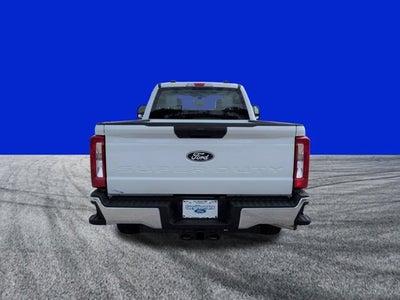 2027 Ford Super Duty F-350 SRW XL