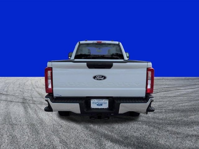 2027 Ford Super Duty F-350 SRW XL
