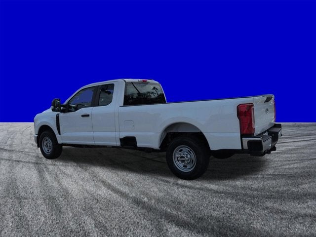 2027 Ford Super Duty F-350 SRW XL