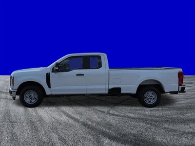 2027 Ford Super Duty F-350 SRW XL
