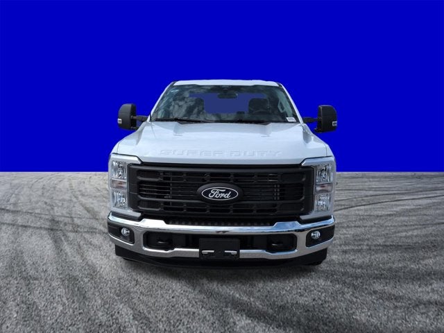 2027 Ford Super Duty F-350 SRW XL