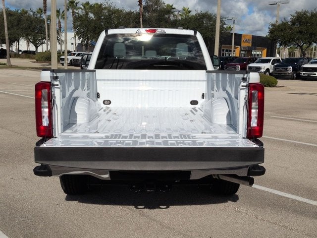 2027 Ford Super Duty F-350 SRW XL